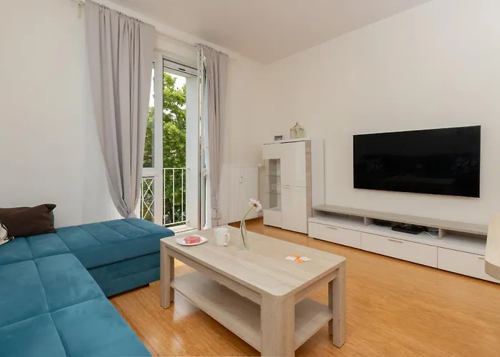 Апартаменты Cozy Batalionow Chlopskich In By Renters *