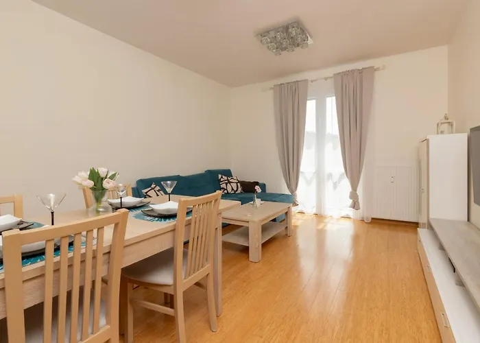 Cozy Batalionow Chlopskich In By Renters Апартаменты Гдыня